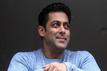 ক্যাটরিনাকে পাঞ্জাবের হয়ে খেলার প্রস্তাব প্রীতির (ভিডিও) Copy