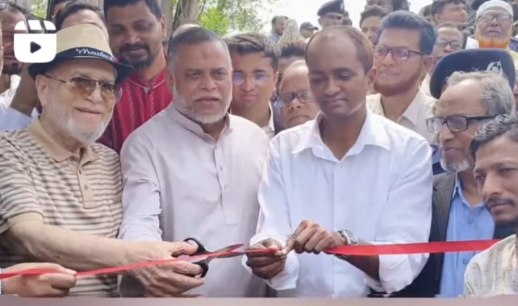 চুনারুঘাটে বুচিনালা খাল পুনঃখনন কাজের উদ্বোধন করেছেন জি কে গউছ এমপি