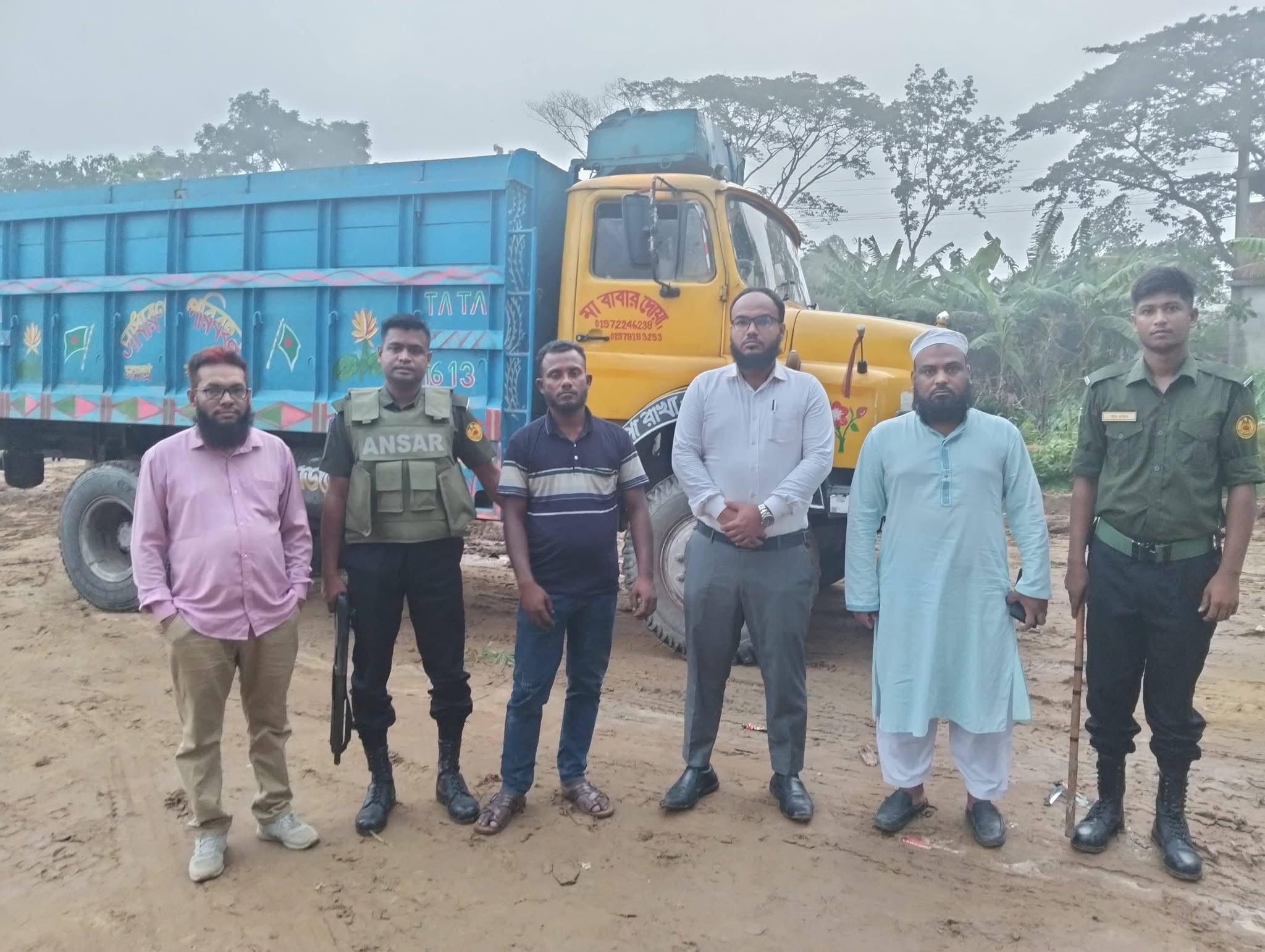 চুনারুঘাটে সিলিকা বালু পাচার:ট্রাক ড্রাইভার কে ২ মাসের কারাদন্ড..মুল হোতারা অধরা