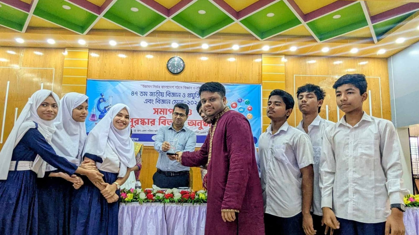 হবিগঞ্জ জেলায় প্রজেক্ট প্রদর্শনে প্রথম ডিসিপি হাই স্কুল