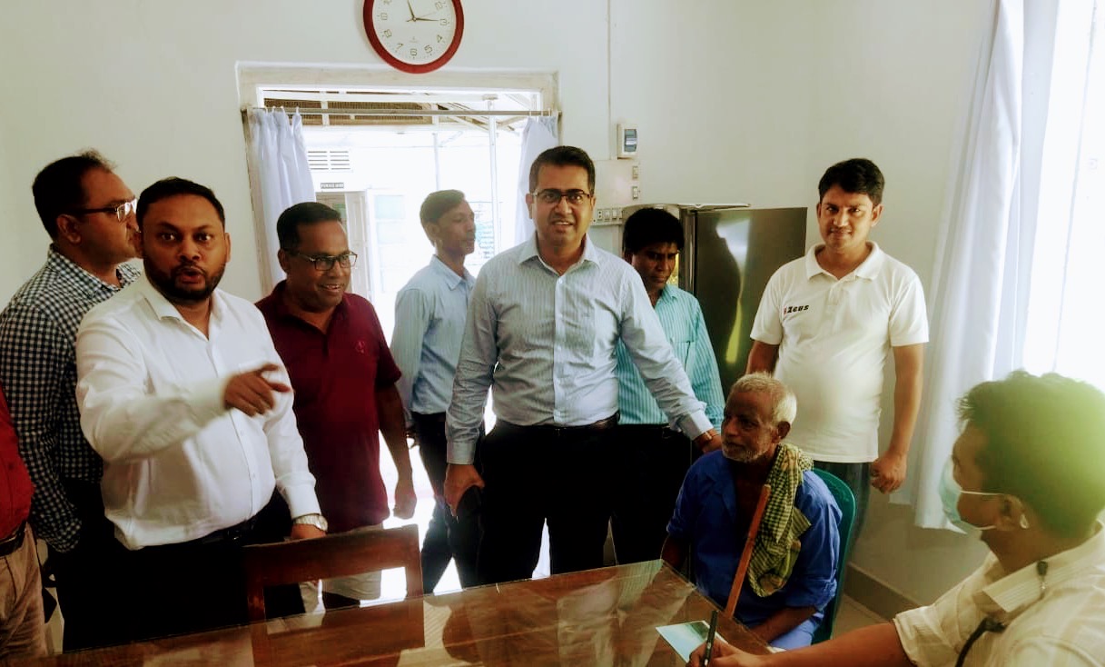 চানপুর চা বাগানে শ্রমজীবী মানুষের জন্য ফ্রি মেডিক্যাল ক্যাম্প উদ্বোধন করলেন জেলা প্রশাসক