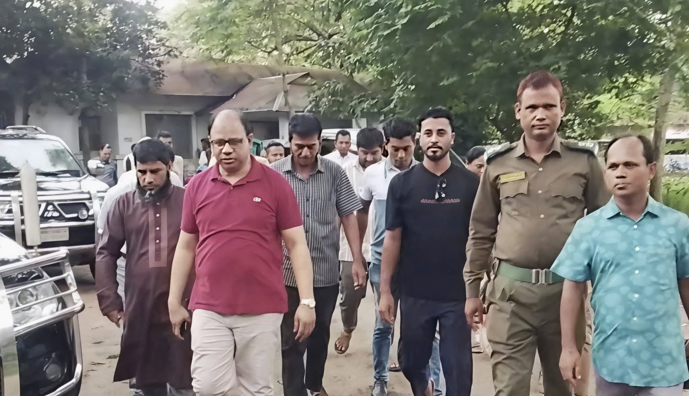 পানি সংকটে সাতছড়ির বন্যপ্রাণী, জলাধার পুনঃখননের তাগিদ দিলেন চীফ প্রসিকিউটর আমিনুল ইসলাম