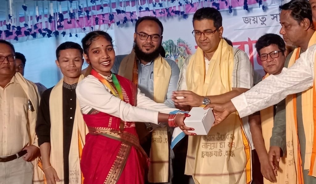 চা জনগোষ্ঠীর ঐতিহ্যবাহী “কারাম উৎসব” সম্পন্ন