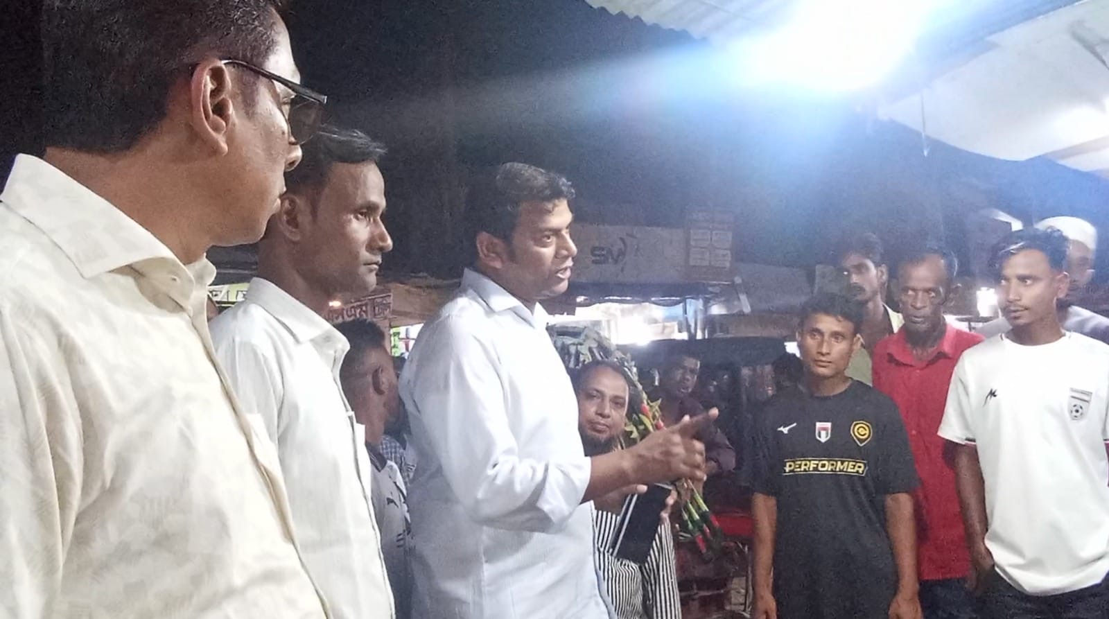 পূজায় যানজট নিরসনে শায়েস্তাগঞ্জে ইউএনওর অভিযান, চলবে নিয়মিত