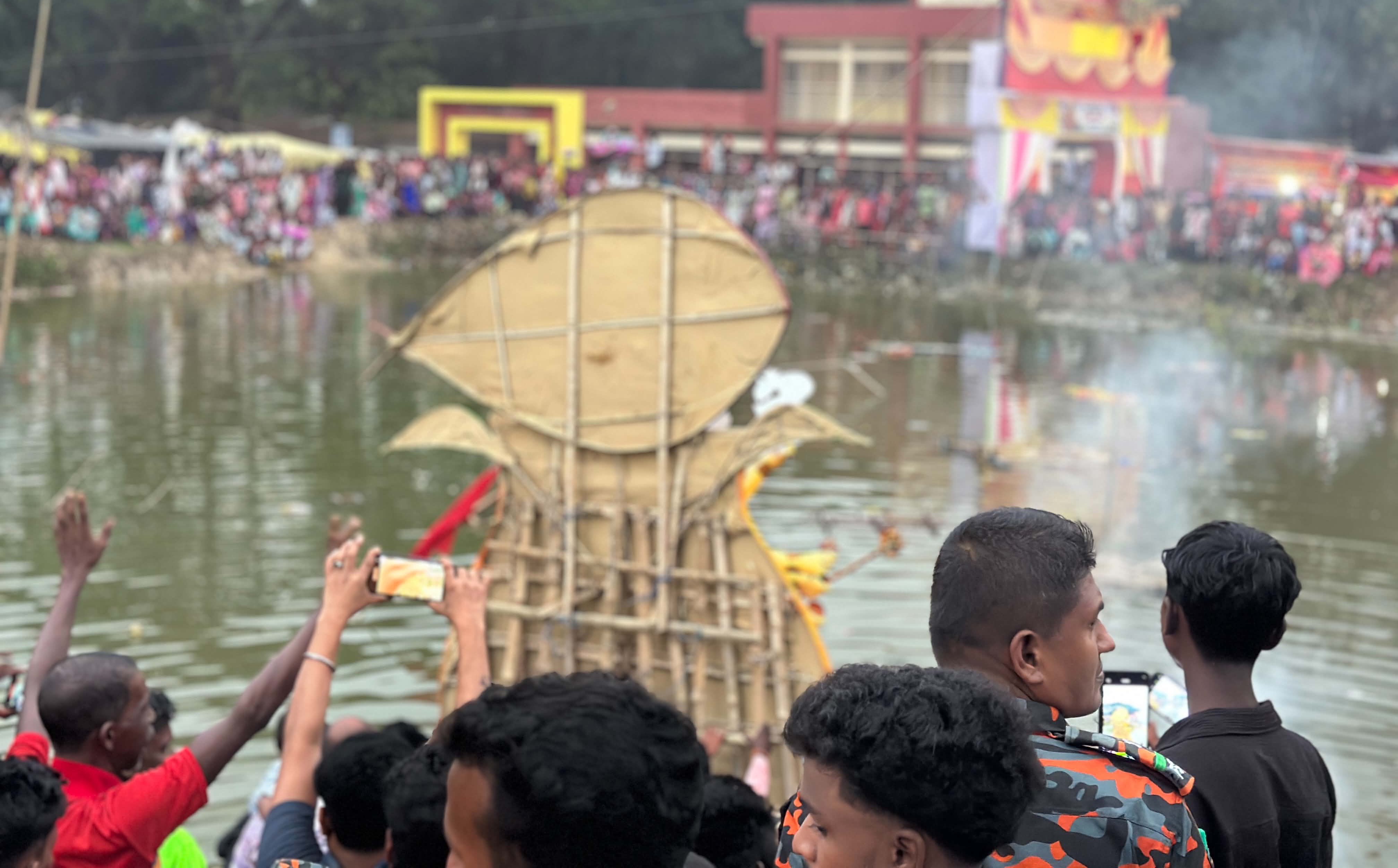 বিজয়া দশমীতে চুনারুঘাটে প্রতিমা বিসর্জনের মধ্য দিয়ে শেষ হলো দুর্গাপূজা